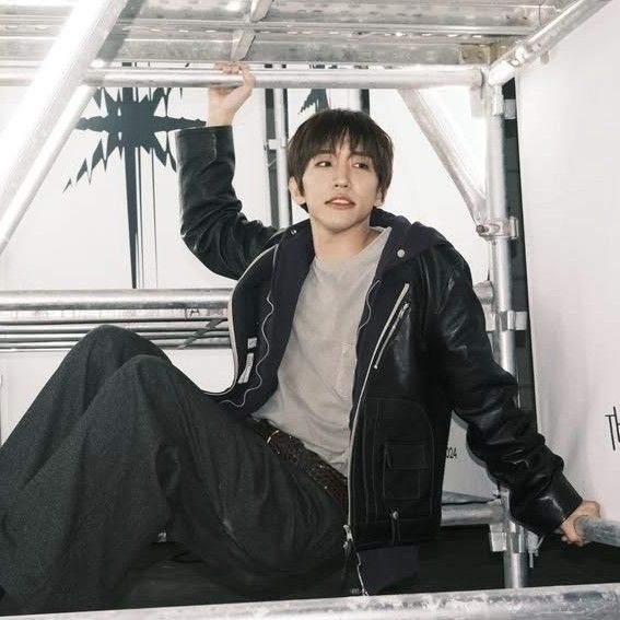 A moment captured by a fan of Lee Seungyoon