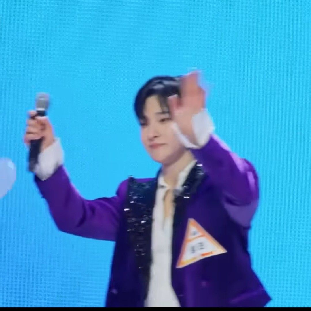 Behind-the-scenes cut of Seong Ri