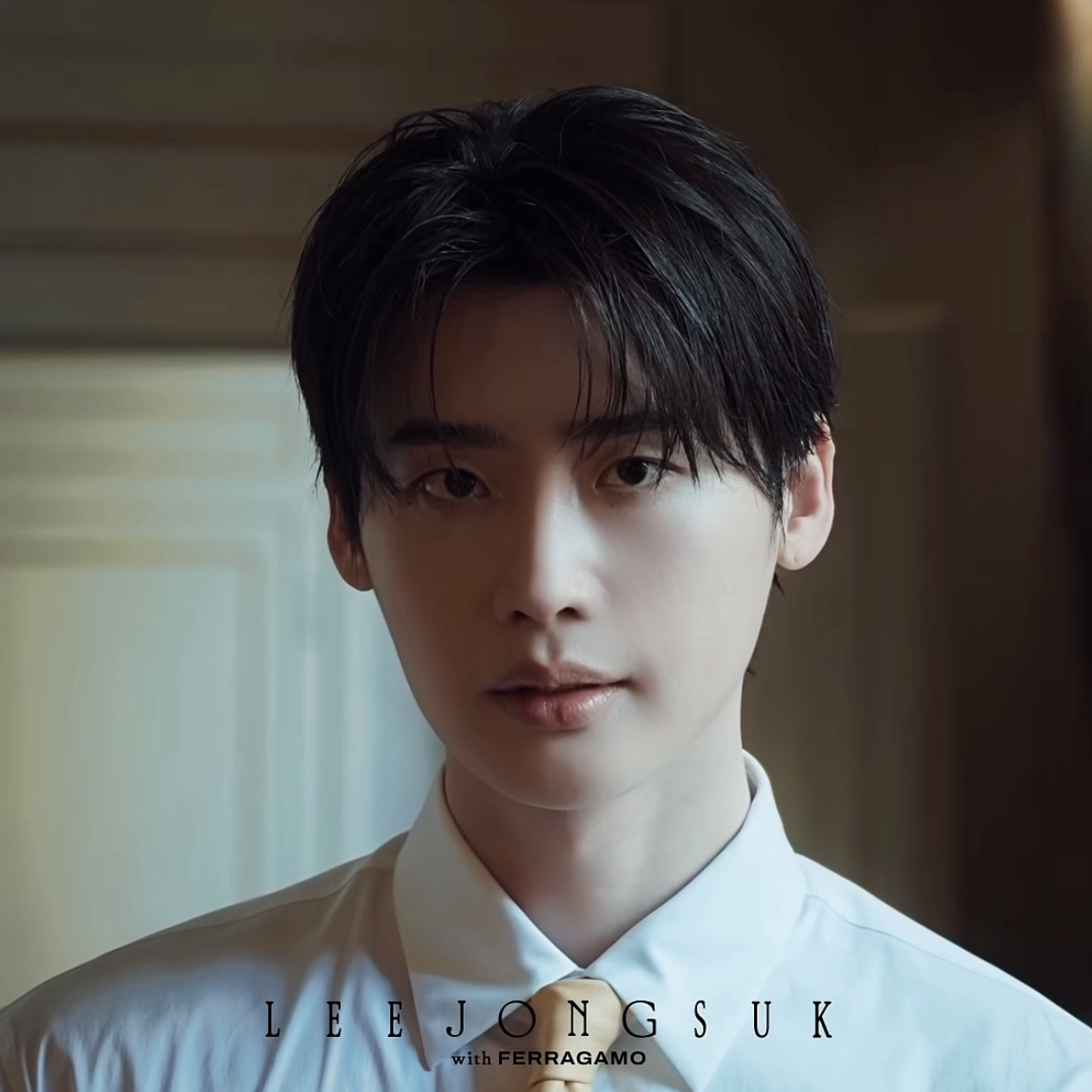 Latest photo of Lee Jongsuk