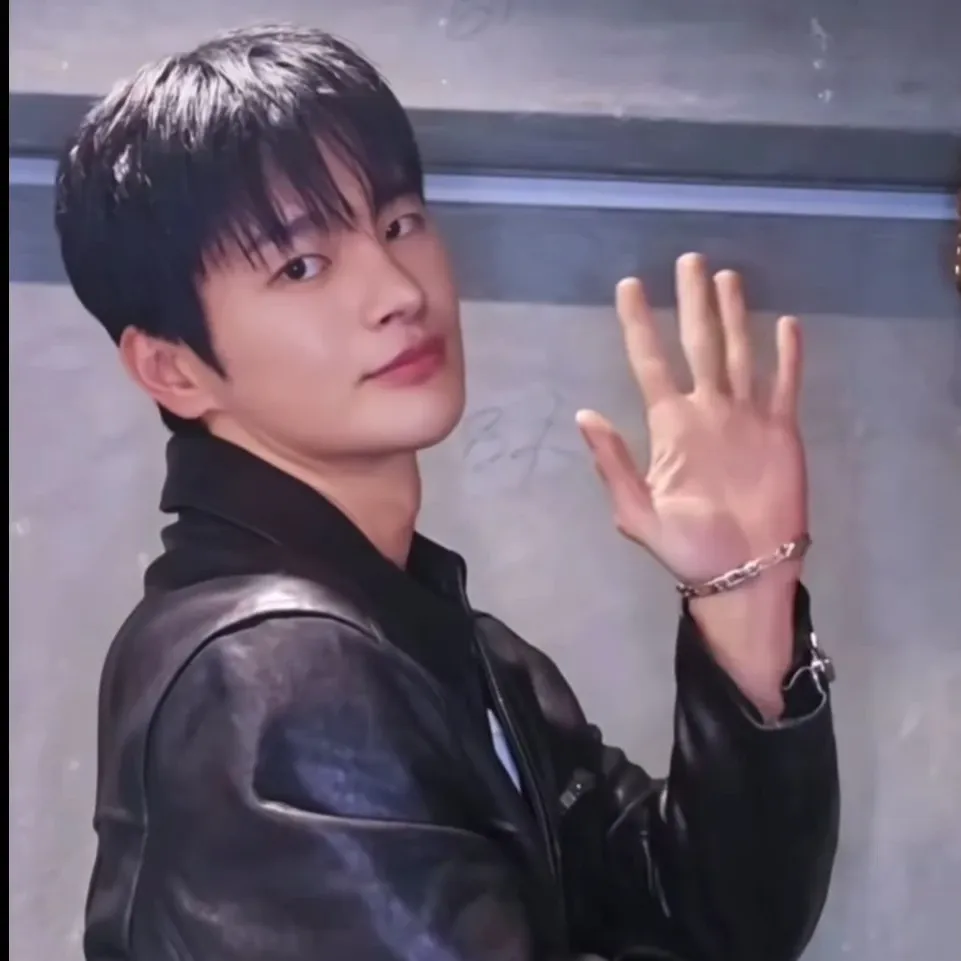 Momen yang diabadikan oleh penggemar Seo Inguk