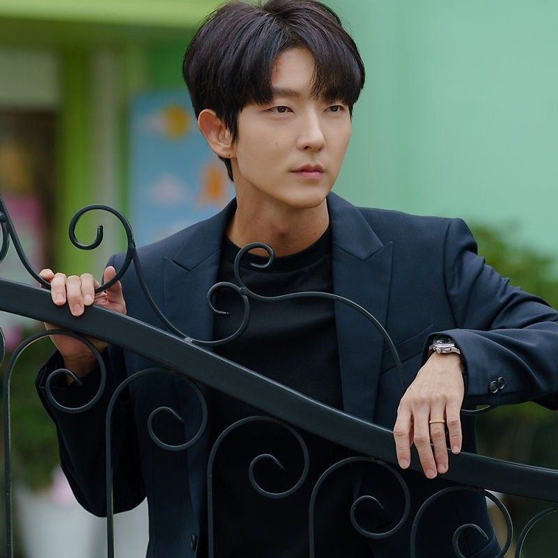 Latest photo of Lee Joongi