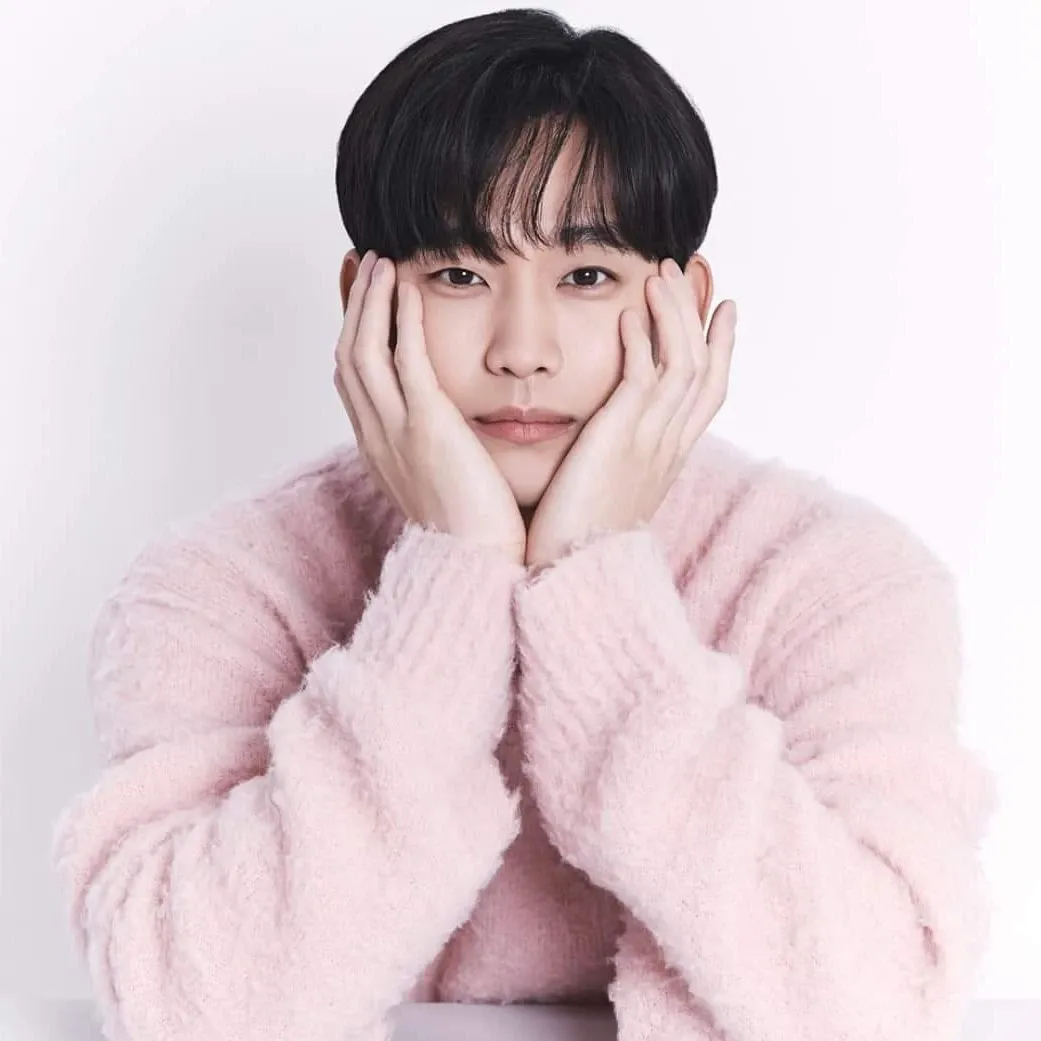 A moment captured by a fan of Kim Soohyun