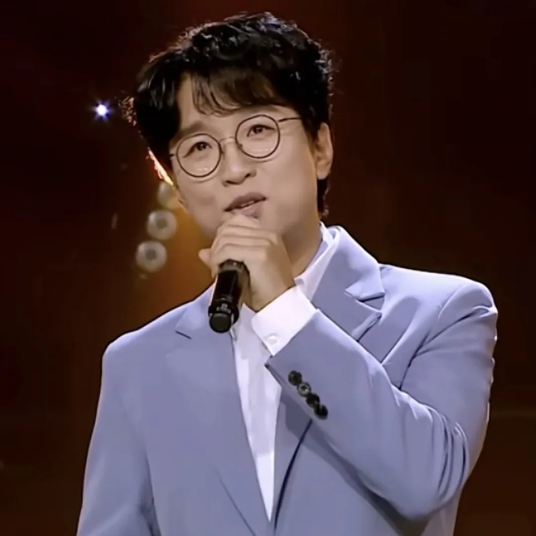 Behind-the-scenes cut of Bak Changgeun