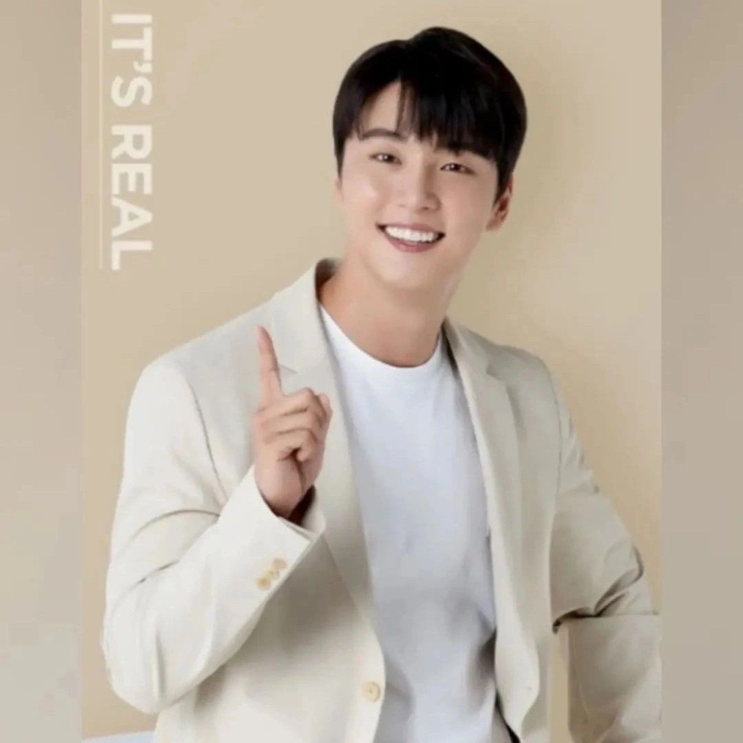 A moment captured by a fan of Yoon Shiyoon