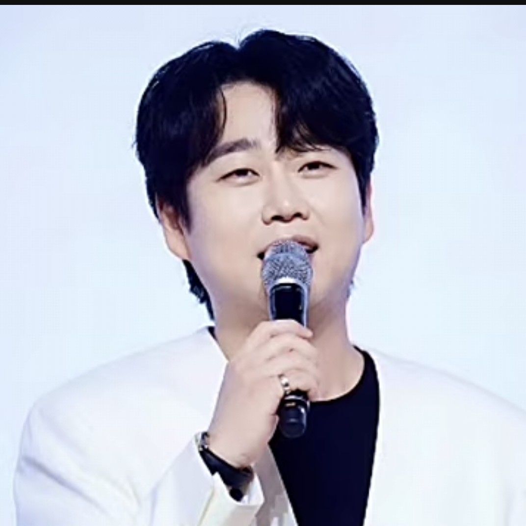 Latest photo of Hwang Youngwoong