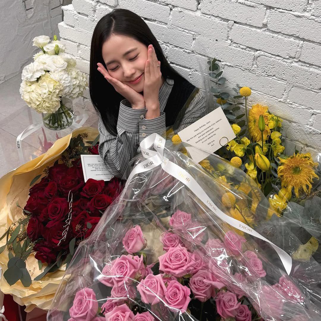 Latest photo of Jisoo (1995)