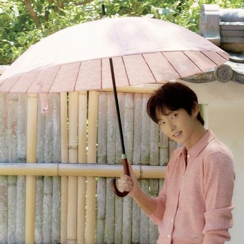 Behind-the-scenes cut of Lee Joongi