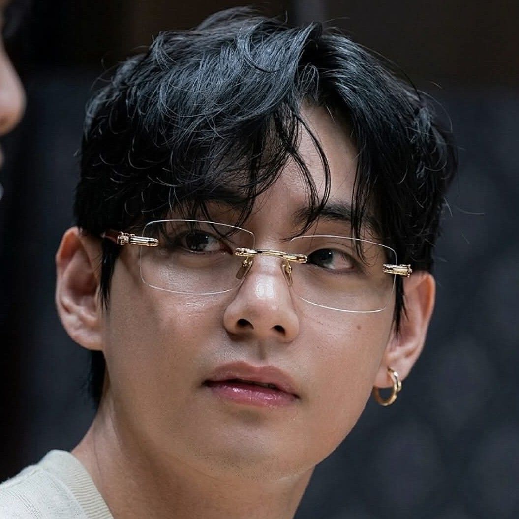 Behind-the-scenes cut of Kim Taehyung (V)