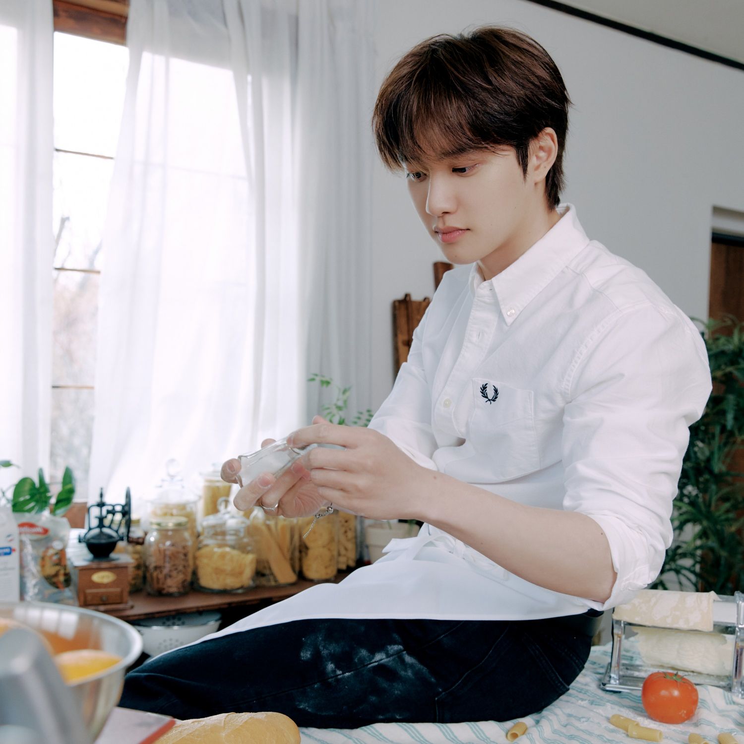 Cuplikan di balik layar dari Doh Kyungsoo (D.O.)