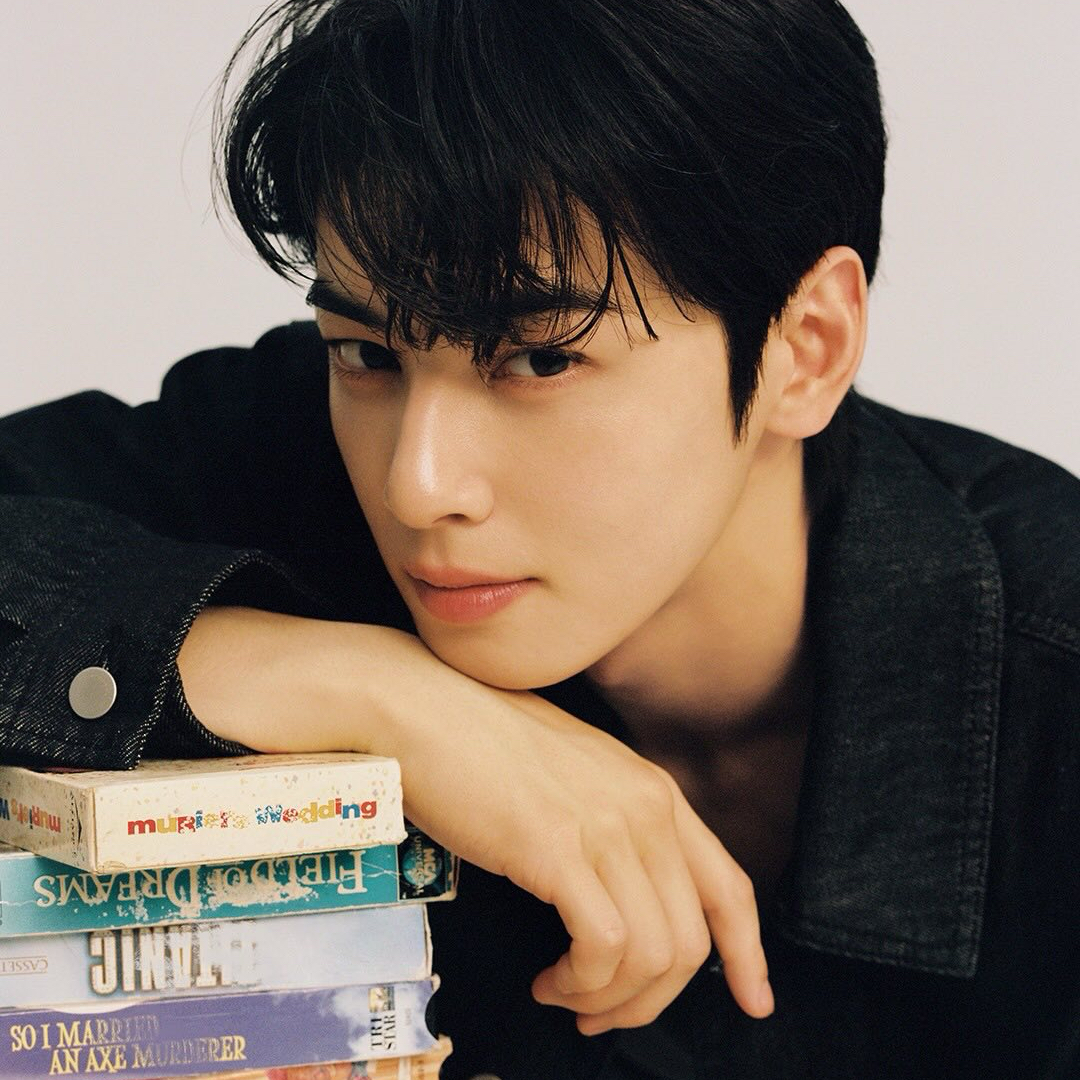 Latest photo of Cha Eunwoo