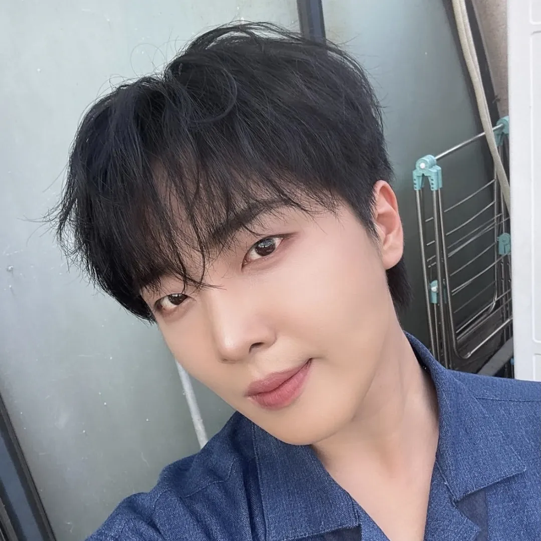 Behind-the-scenes cut of Hwang Yunsung