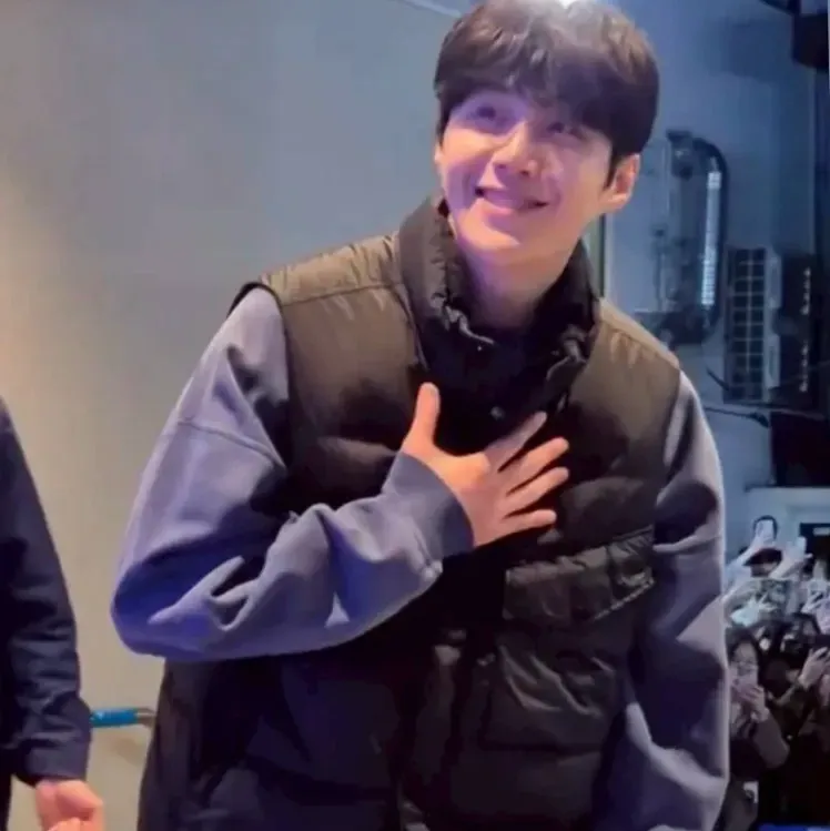 Recent activity shot of Kim Seonho