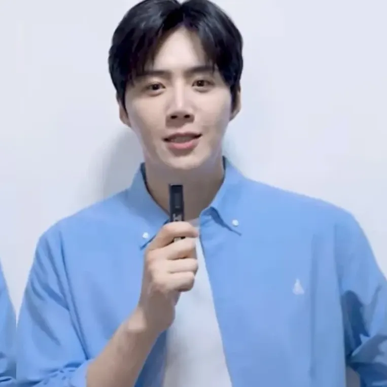 김선호의 최신 사진