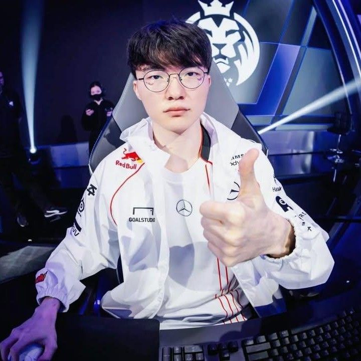 Latest photo of Faker