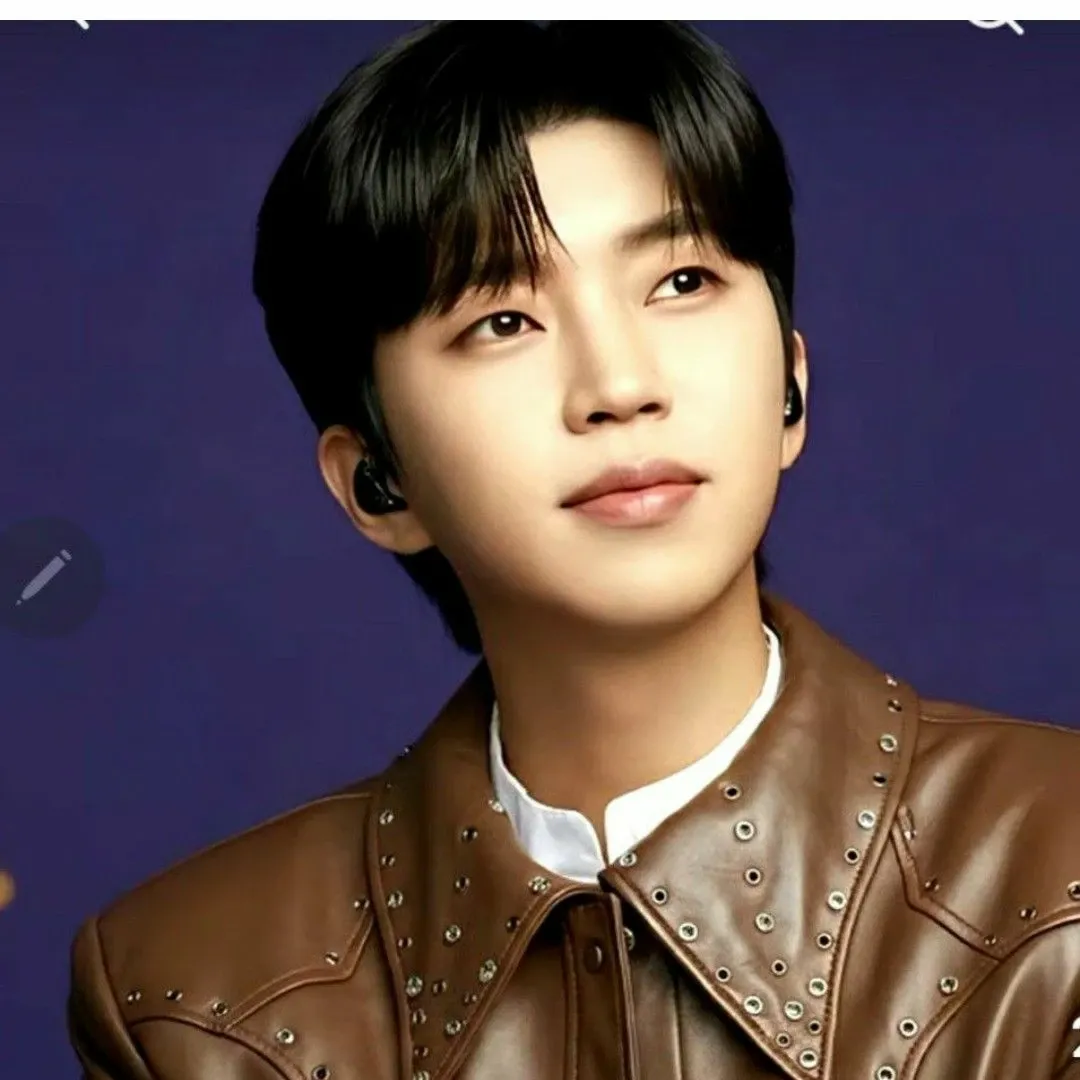 Recent activity shot of Lim Youngwoong