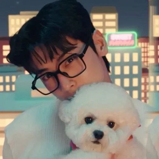 Behind-the-scenes cut of Cha Eunwoo