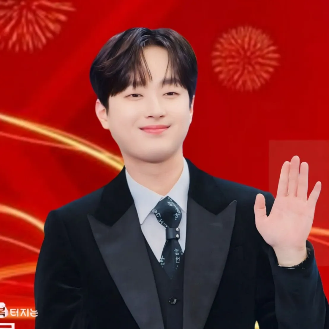 李灿元的最新照片