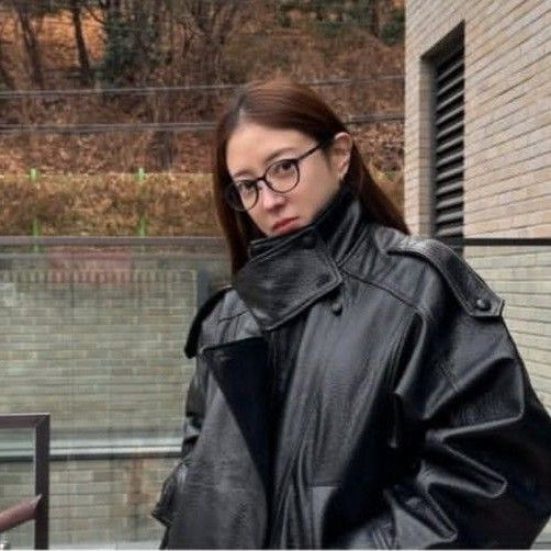 Behind-the-scenes cut of Lee Seyoung