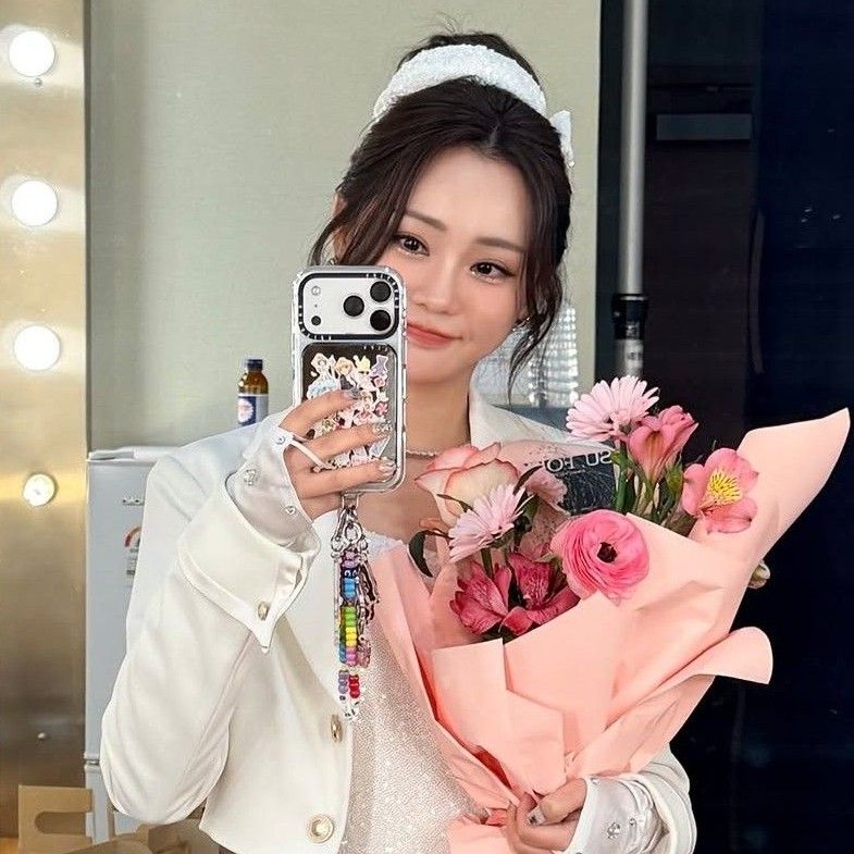 홍지윤의 비하인드 컷