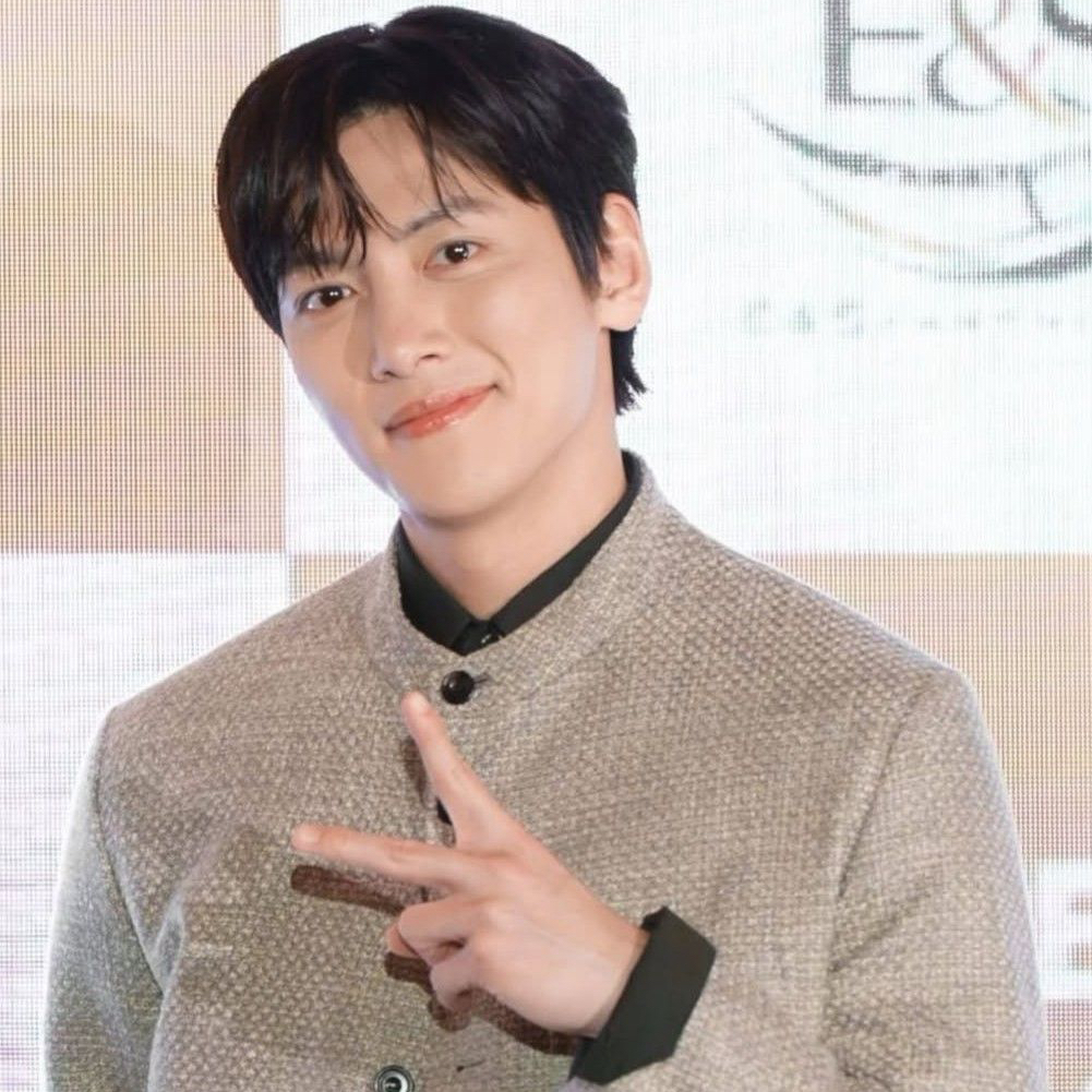 粉丝拍下的池昌旭瞬间