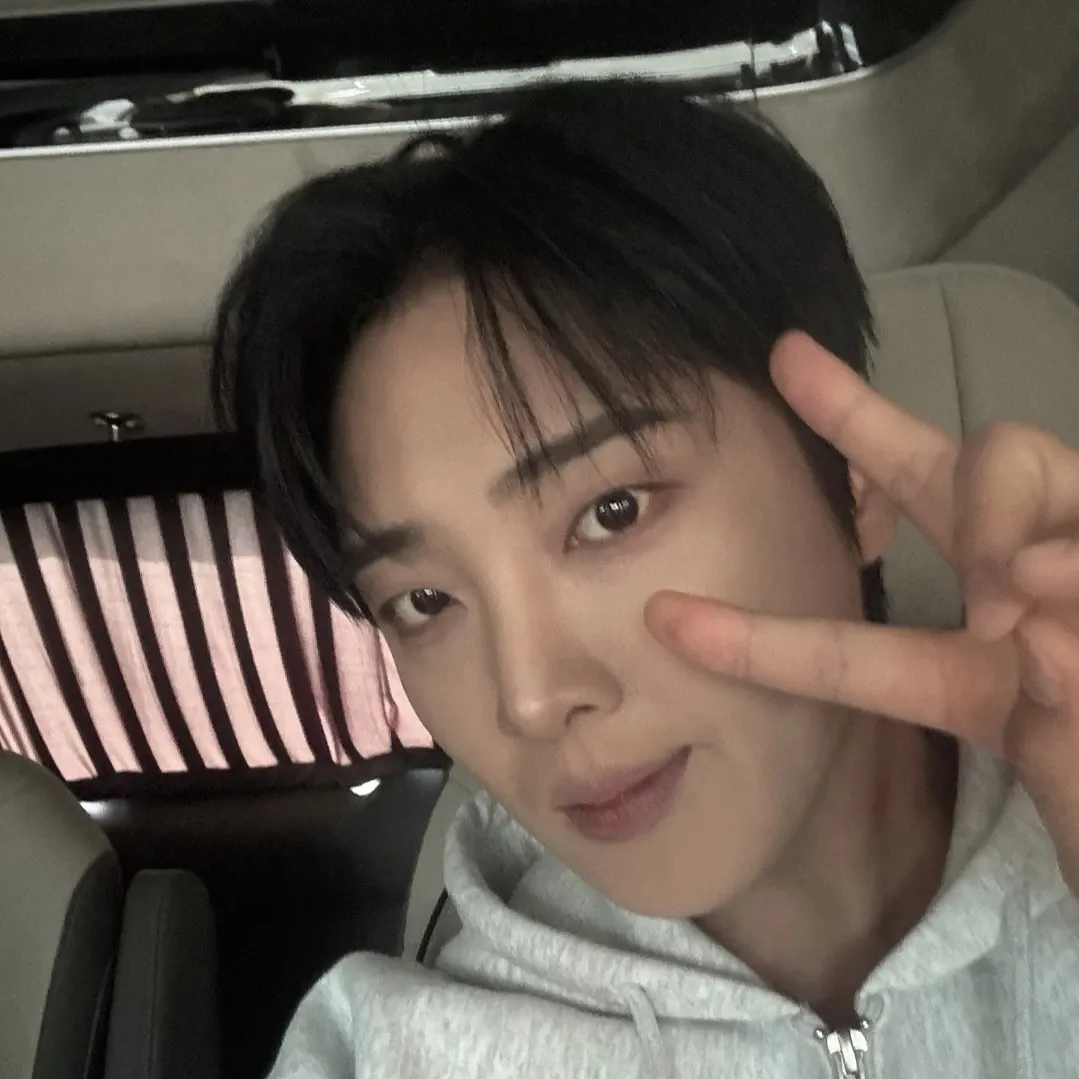 Behind-the-scenes cut of Hwang Yunsung