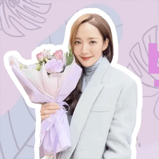 パク・ミニョンの最近の活動ショット