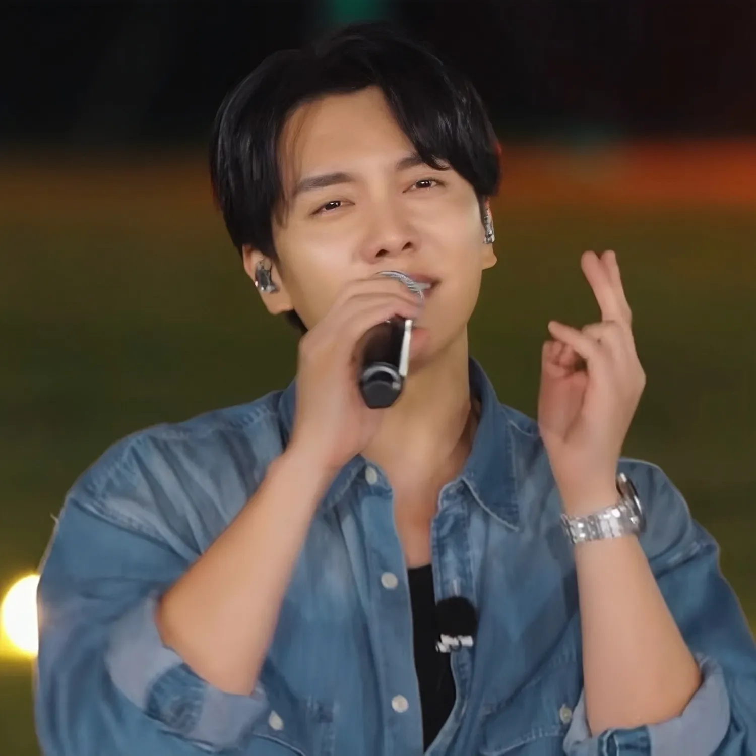 Behind-the-scenes cut of Lee Seunggi