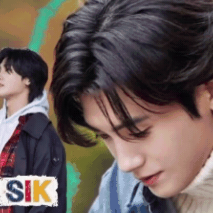 A moment captured by a fan of Park Hyungsik