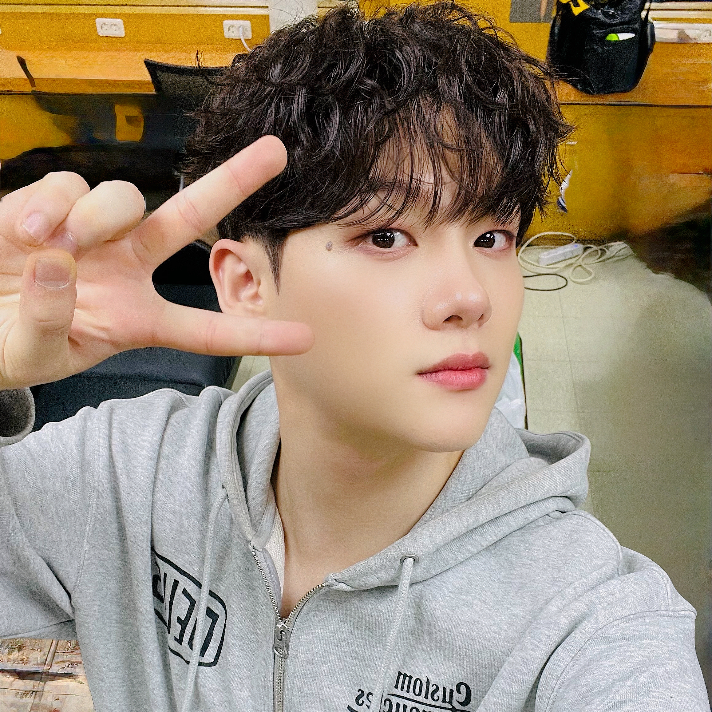 Behind-the-scenes cut of Choi Jaemyeong