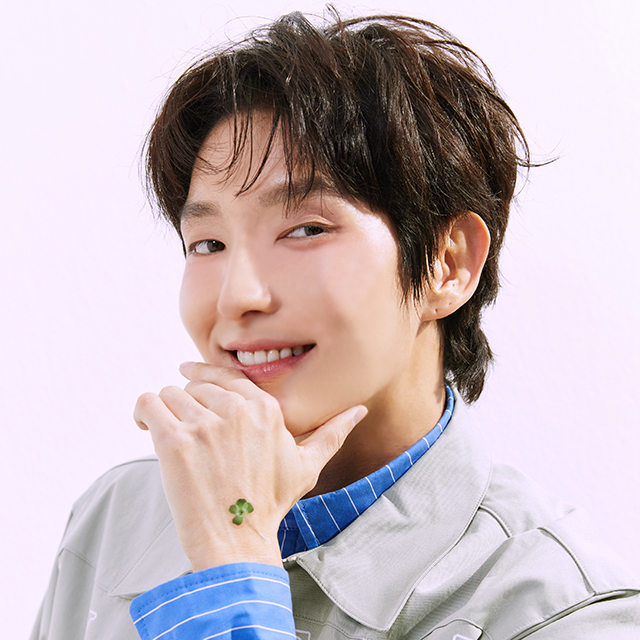 A moment captured by a fan of Lee Joongi