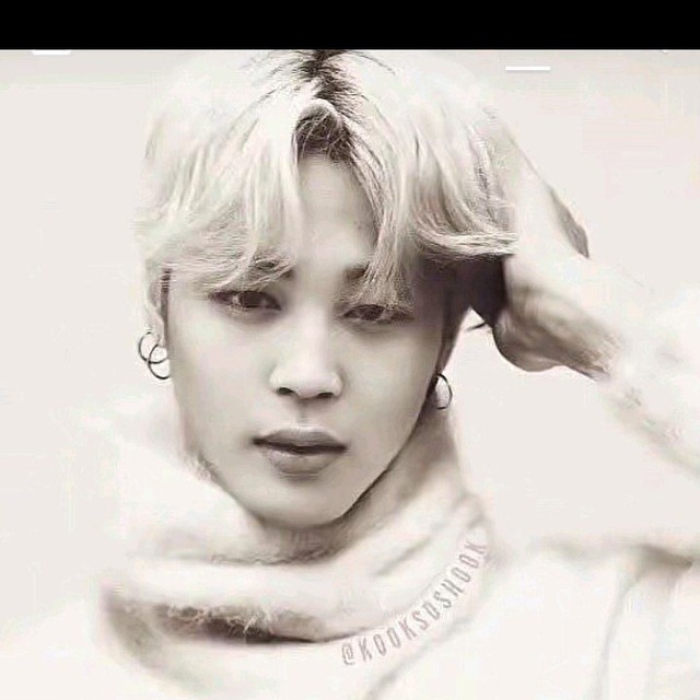 Behind-the-scenes cut of Ha Jimin