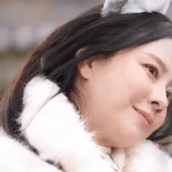 ソン・ジヒョの最近の活動ショット