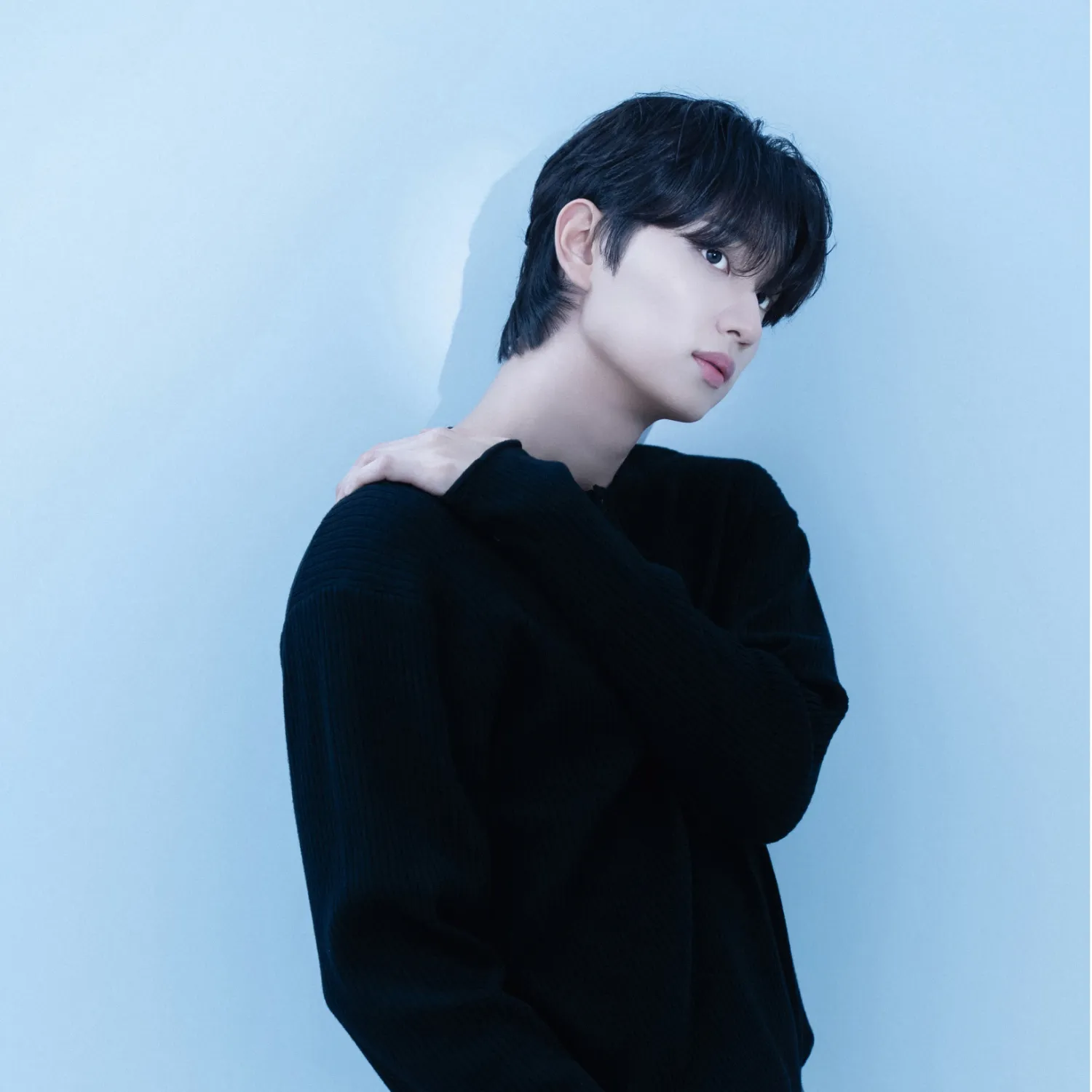 Behind-the-scenes cut of Kim Jaewon