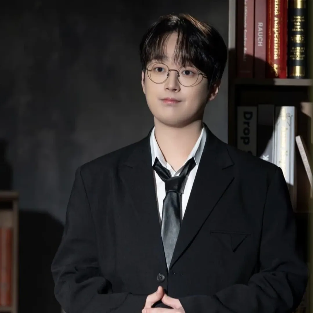 Recent activity shot of Lee Chanwon