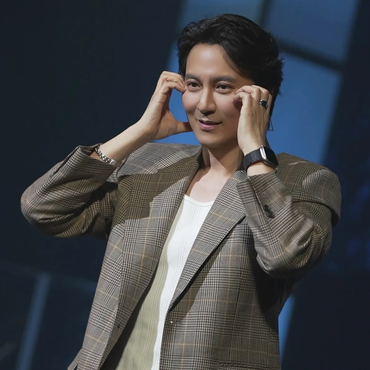 キム・ナムギルのビハインドカット