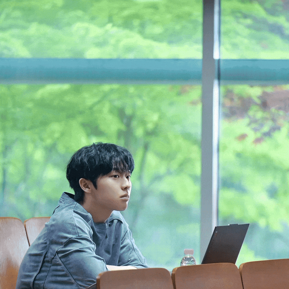 Behind-the-scenes cut of Choi Hyunwook