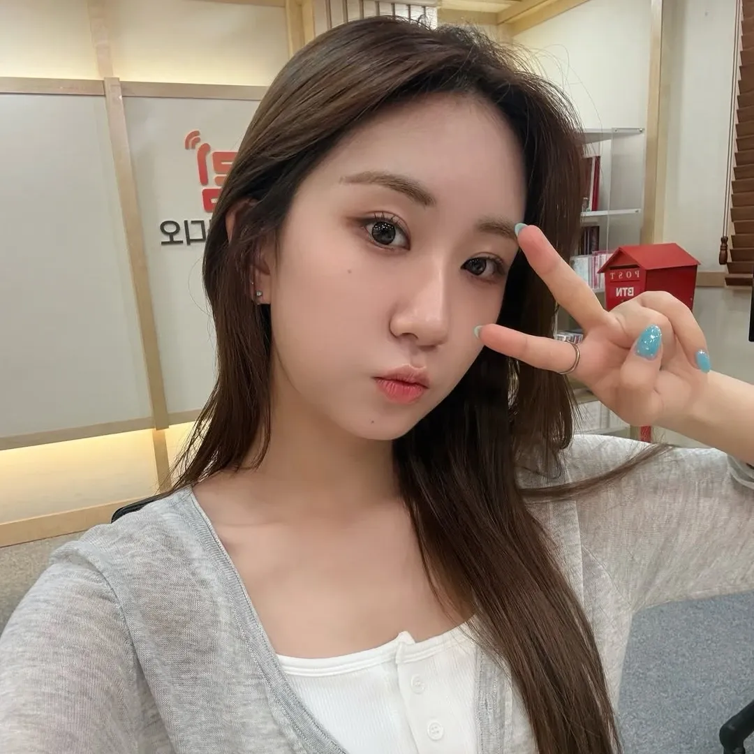 Cuplikan di balik layar dari Jeon Yujin