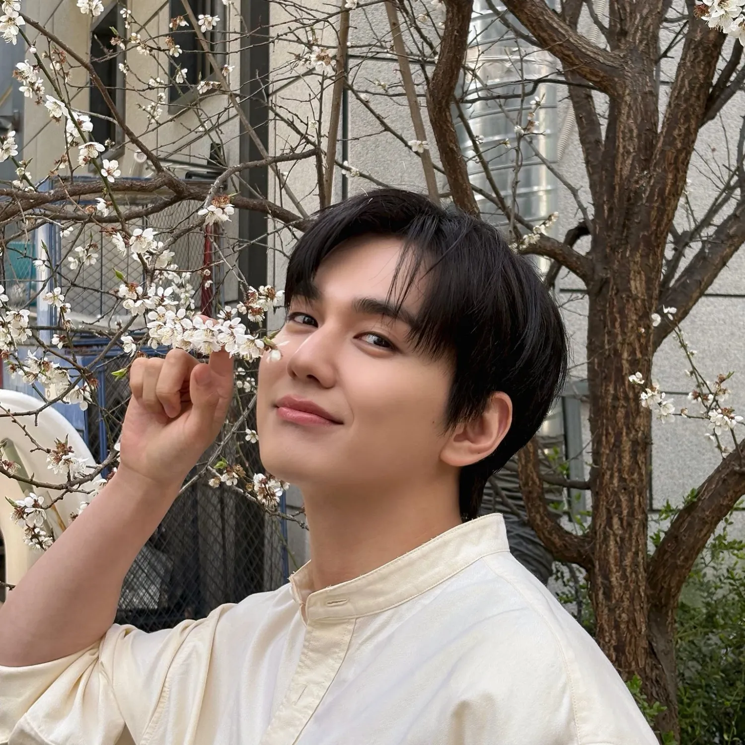 Recent activity shot of Yoo Seungho