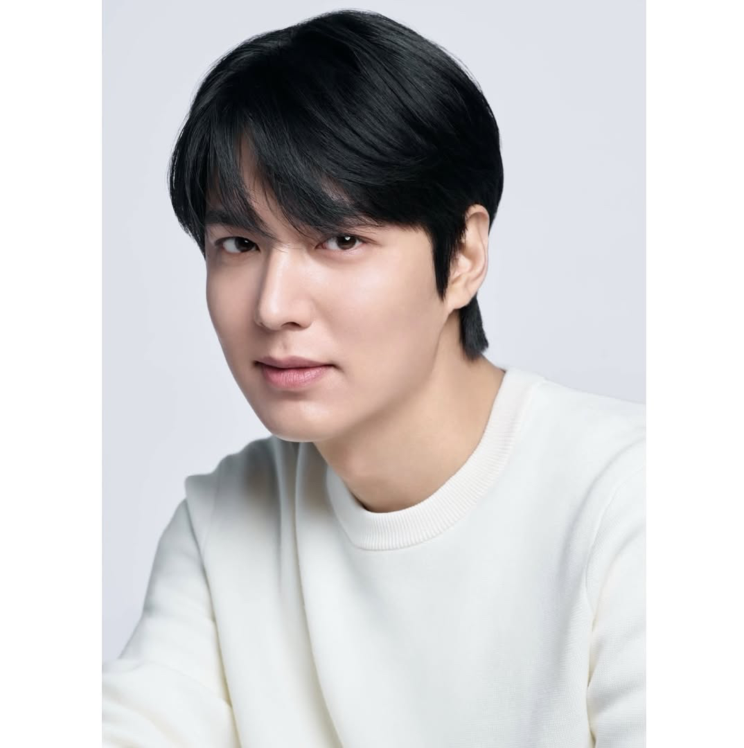 粉丝拍下的李敏镐瞬间