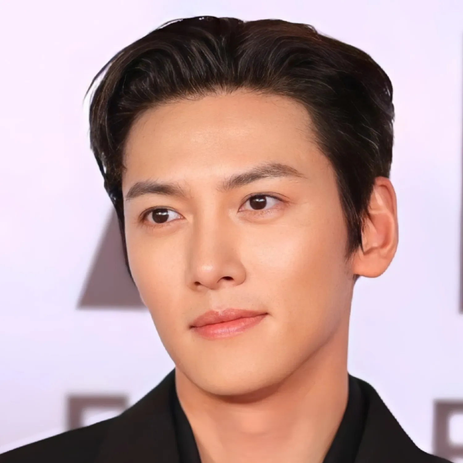 Behind-the-scenes cut of Ji Changwook