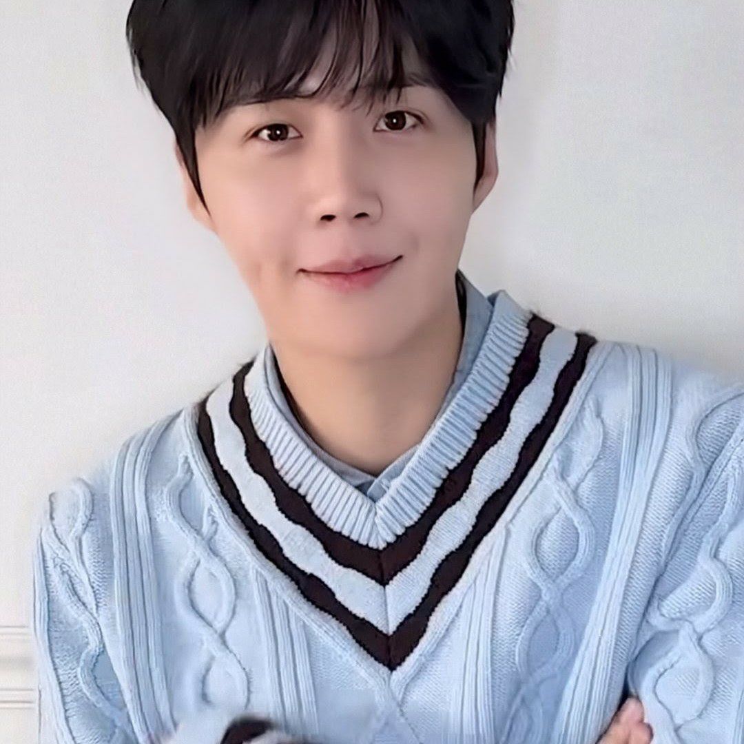 Foto kegiatan terbaru dari Kim Seonho