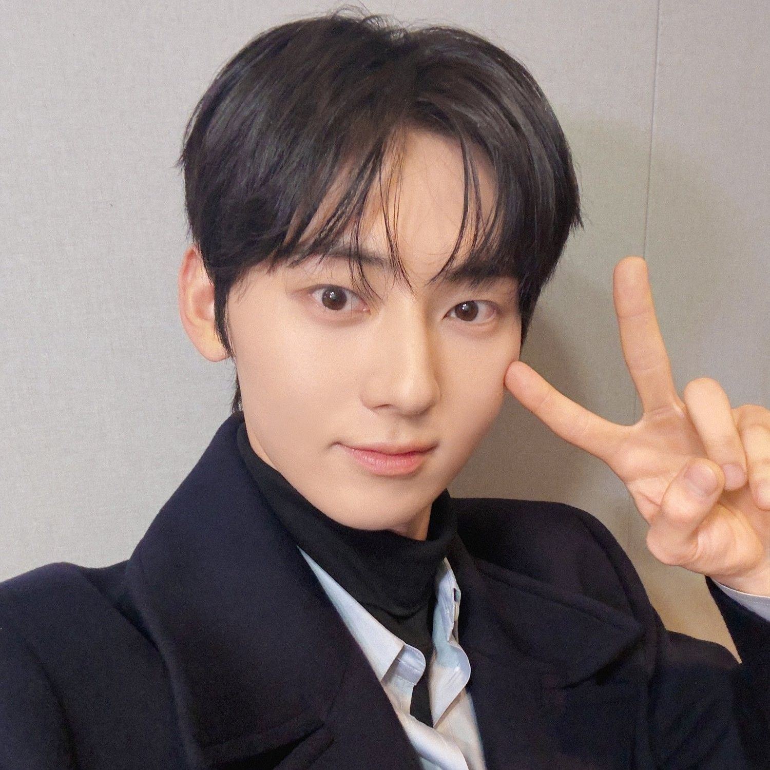 A moment captured by a fan of Hwang Minhyun