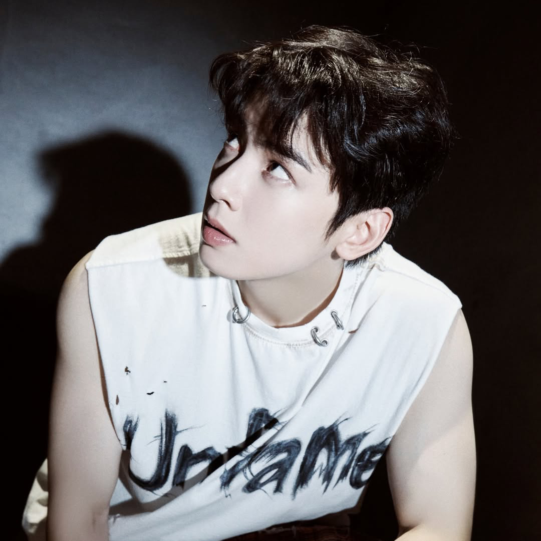 Recent activity shot of Cha Eunwoo