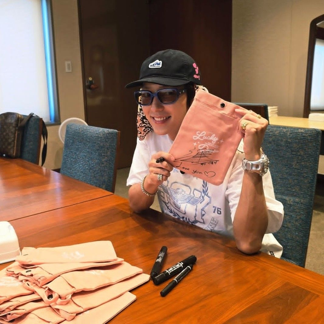 Latest photo of Lee Joongi