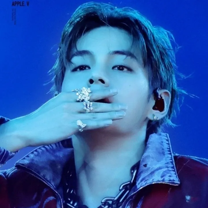 Recent activity shot of Kim Taehyung (V)