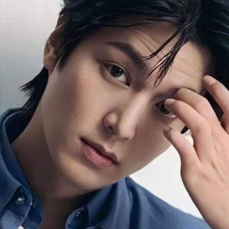 Recent activity shot of Lee Minho