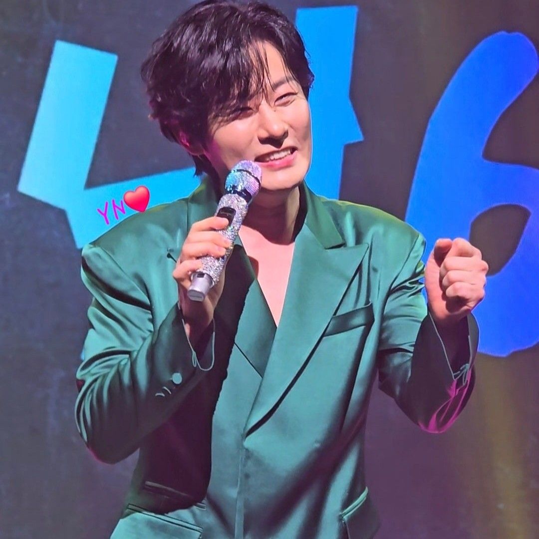 Behind-the-scenes cut of Kang Moonkyung