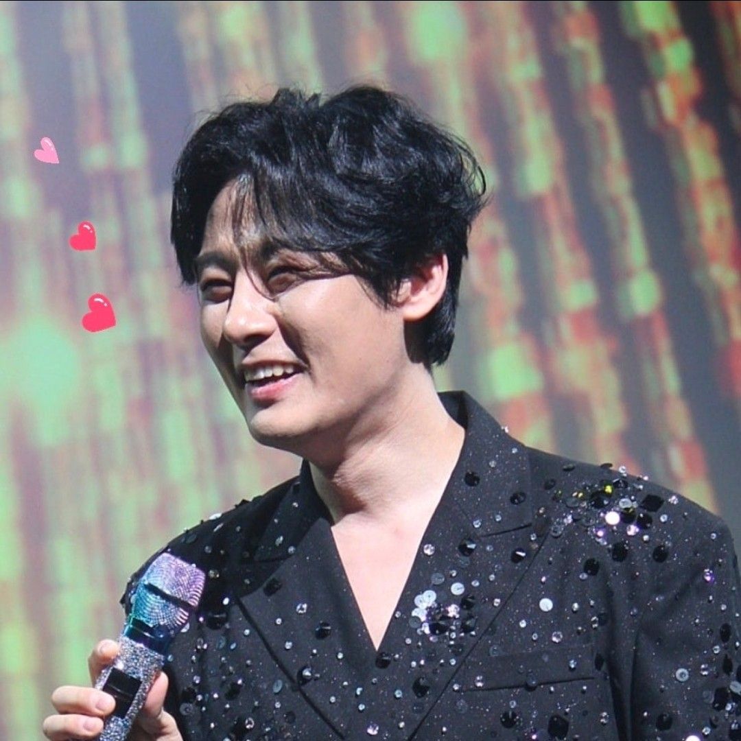 Behind-the-scenes cut of Kang Moonkyung