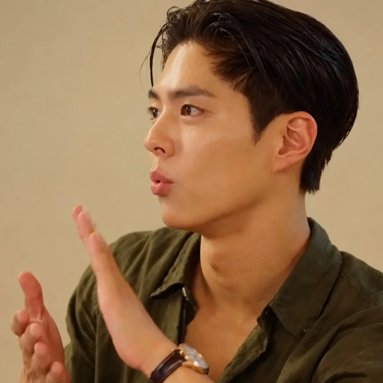 Behind-the-scenes cut of Park Bogum