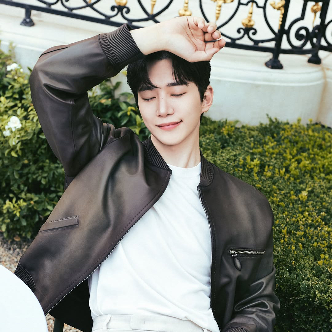 Foto kegiatan terbaru dari Lee Junho